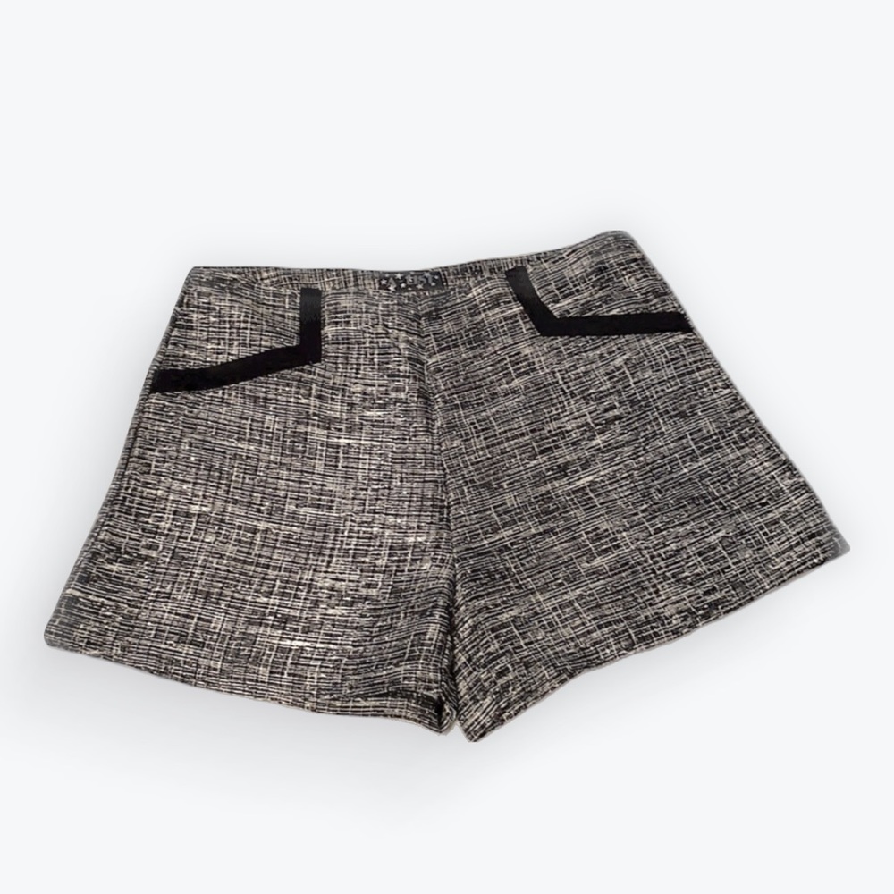 Black and White Woven Tweed- look Shorts Size SM